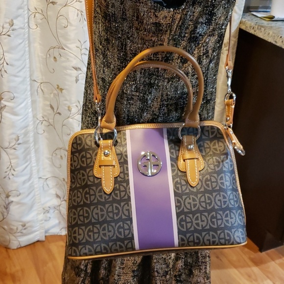 Giani Bernini Black SIG Stripe Dome Handbag - Picture 3 of 6